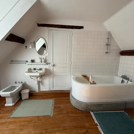 Holiday home Charming House With Pool And Private Forest