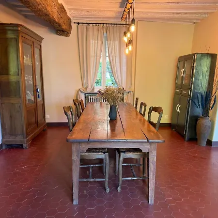 펜션 Charming House With Pool And Private Forest *